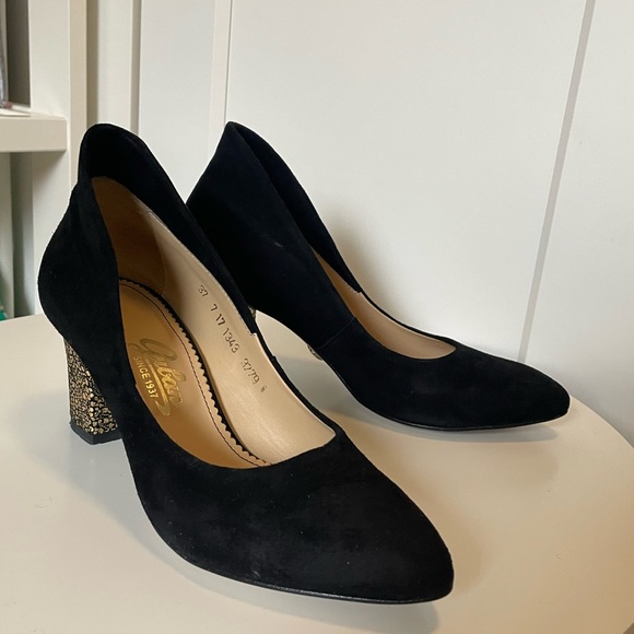 Black Suede High Shoes with Gold Heel Detail - Picture 4 of 8